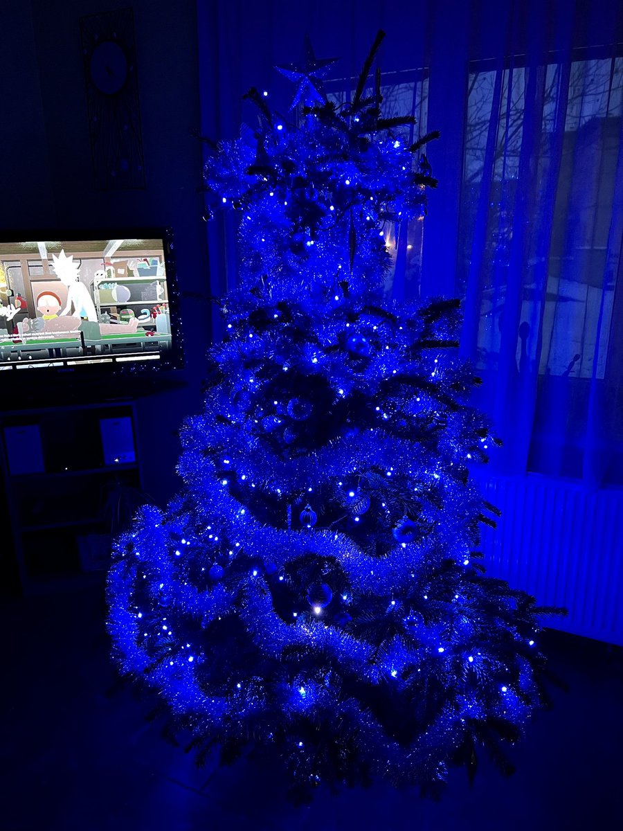 Faasteer's tweet photo. Hele, já vím. #Vánoce jsou hroznej #kýč. Živej #stromek je vražda. #Cukroví je nezdravý. Celý #svátky jsou vlastně jenom marketing. O kaprovi se salátem se radši ani nebudeme bavit... 🤣
Jenže nás to baví a máme to rádi. Takže #sorry. 😎
@muris1ka @TwinklyLED #ŽítŠtěchovice https://t.co/bT9CdbJ2s8