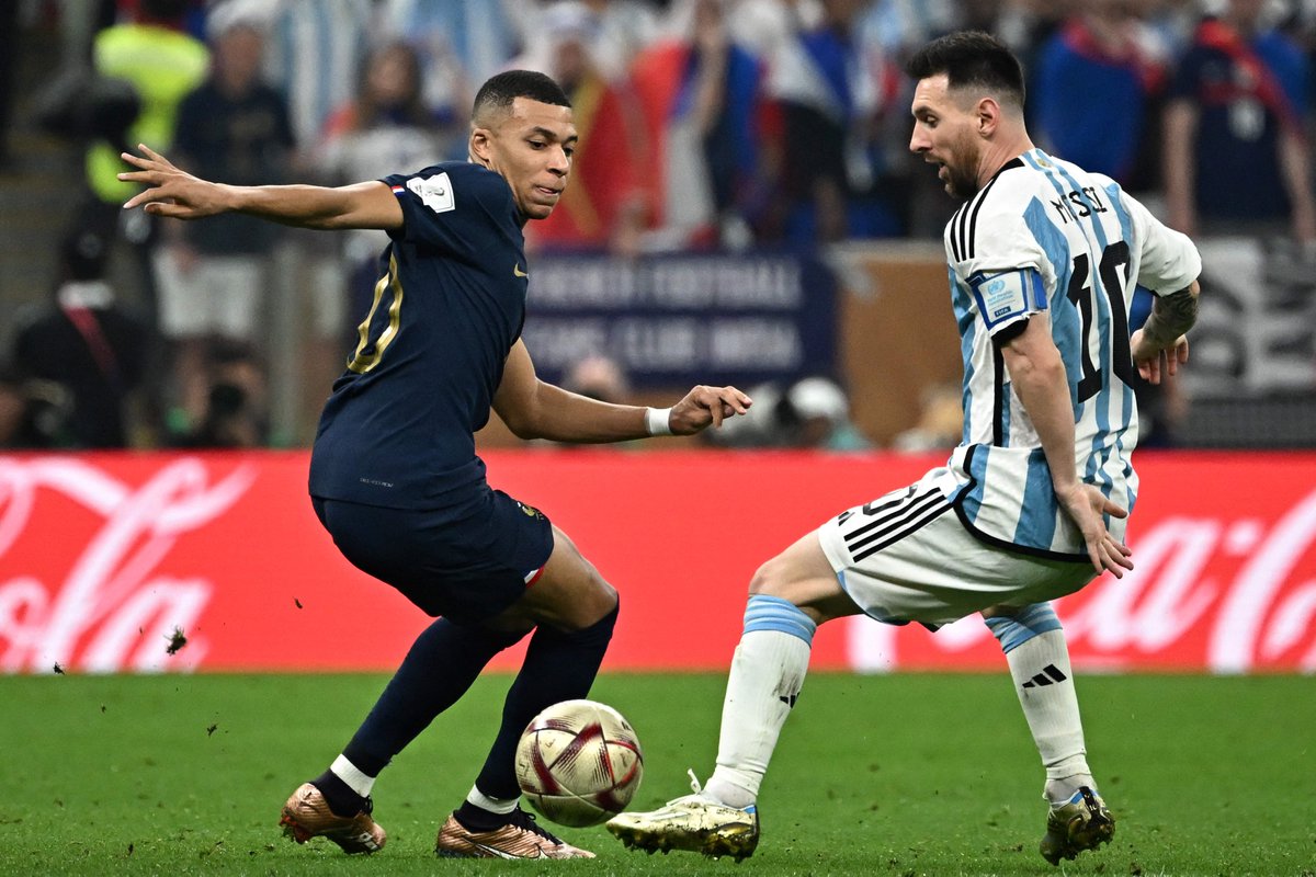CBSSportsGolazo's tweet photo. GREATEST. WORLD. CUP. FINAL. EVER. 🌶️ https://t.co/lUyiWjxrIn