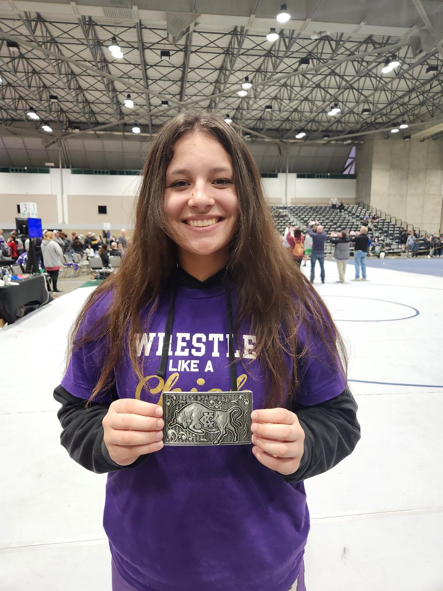 NaniThelin's tweet photo. 2nd is extremely respectful considering the girl was ranked first in the state of Texas which is actually a planet and she is a senior. ALANA. ...FOUGHT.... SO..... HARD and went alllll the way without getting pinned.
Still got a buckle!!! @MoWestWrestling @RoosterWrestle https://t.co/OnOSwjtrQh
