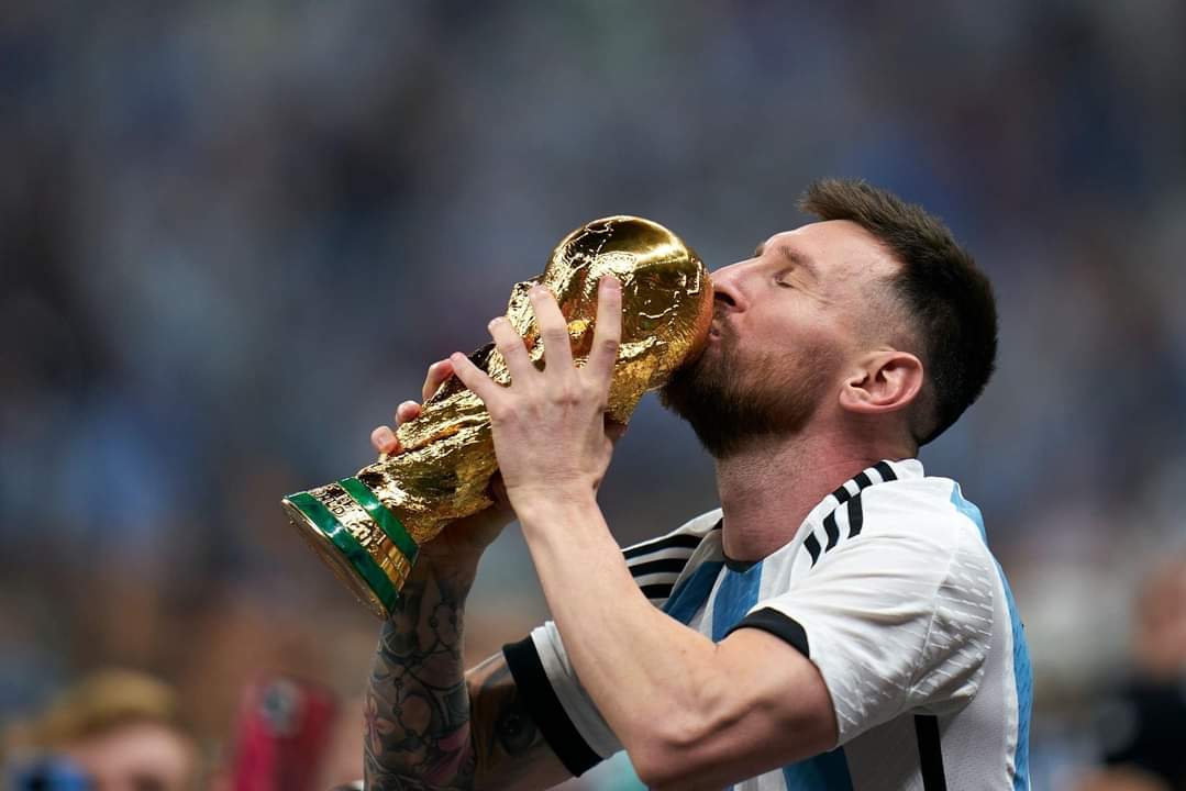 ShySteven30's tweet photo. Lo lograste Leo y que equipo Argentina 🏆🏆🏆🇦🇷🇦🇷🇦🇷⚽⚽⚽ https://t.co/7IAYdXKxCk