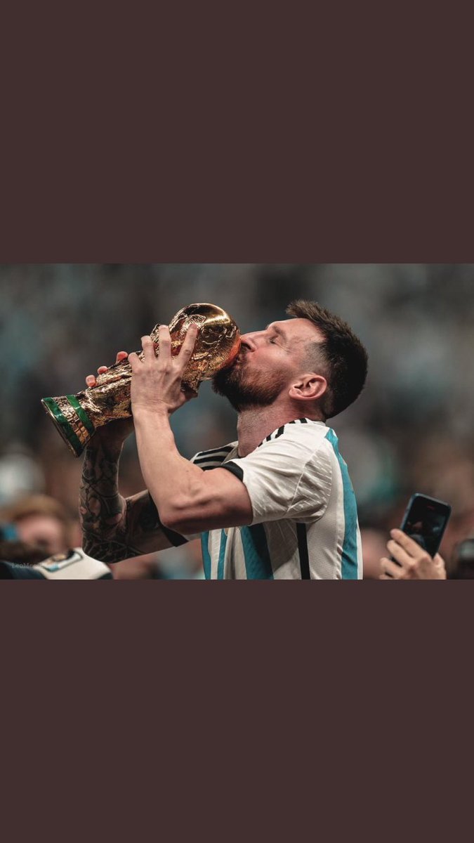 JonasBrunoSousa's tweet photo. Sigan llorando mexicanos y españoles (la peor parte de ellos). Este es el mundial de Messi y por lejos la MEJOR FINAL DE TODA LA HISTORIA DEL FÚTBOL, donde ganó el TALENTO, y si, hoy nos toca hacer historia a nosotros, y a ustedes les toca mirarla desde el banco. 🇦🇷🇦🇷🇦🇷🇦🇷🇦🇷🇦🇷🇦🇷🇦🇷 https://t.co/8e4LR4OZBf