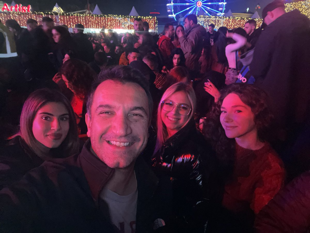 Helena_kace's tweet photo. Finalja e madhe ne “Tirana Fun Zone” me grupin me te mire 🤩, jo vetem te njesise 5 por te gjithe Tiranes dhe me kryetarin e bashkise @erionveliaj , gjithmone prane dhe ne mbeshtetje te rinise 💪🏻❤️ https://t.co/3SHXZi6caH
