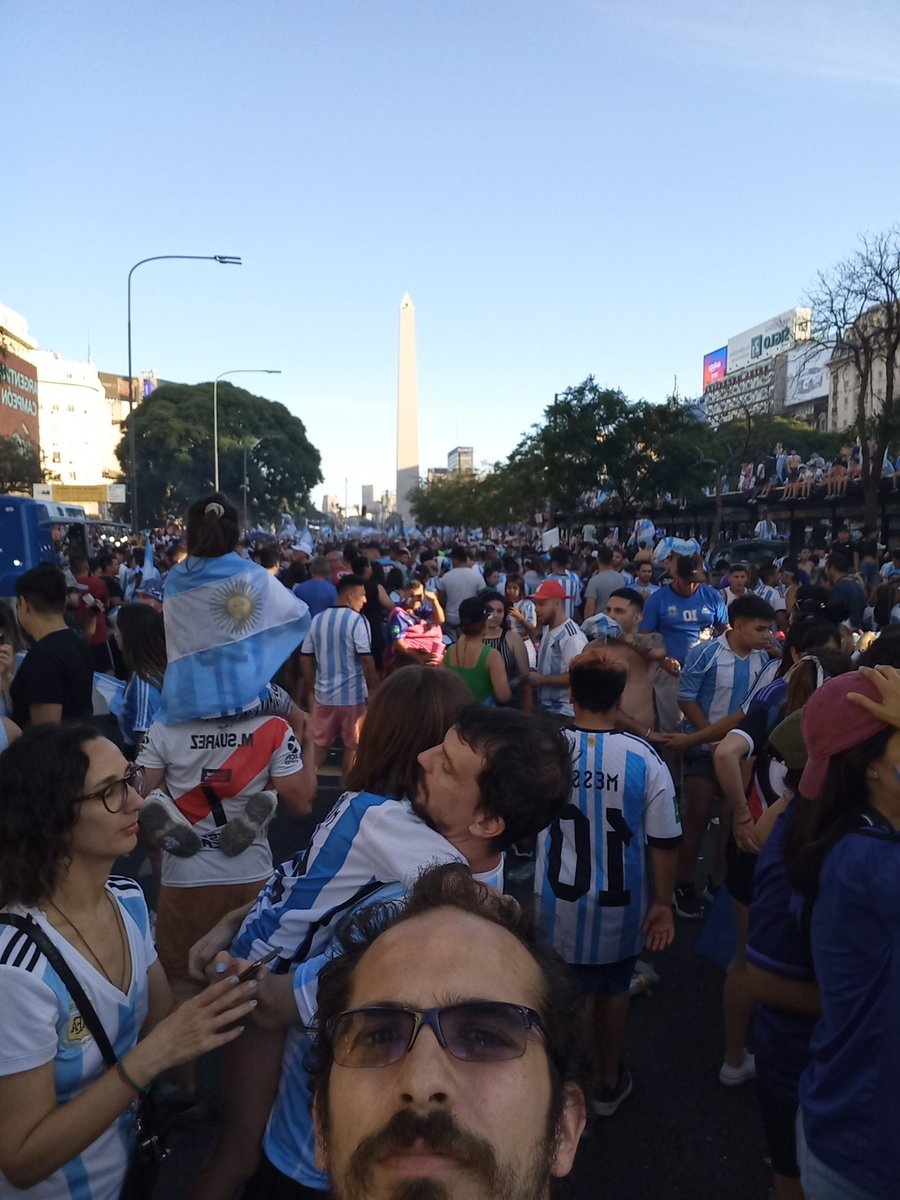 PabloRoshi tweet picture