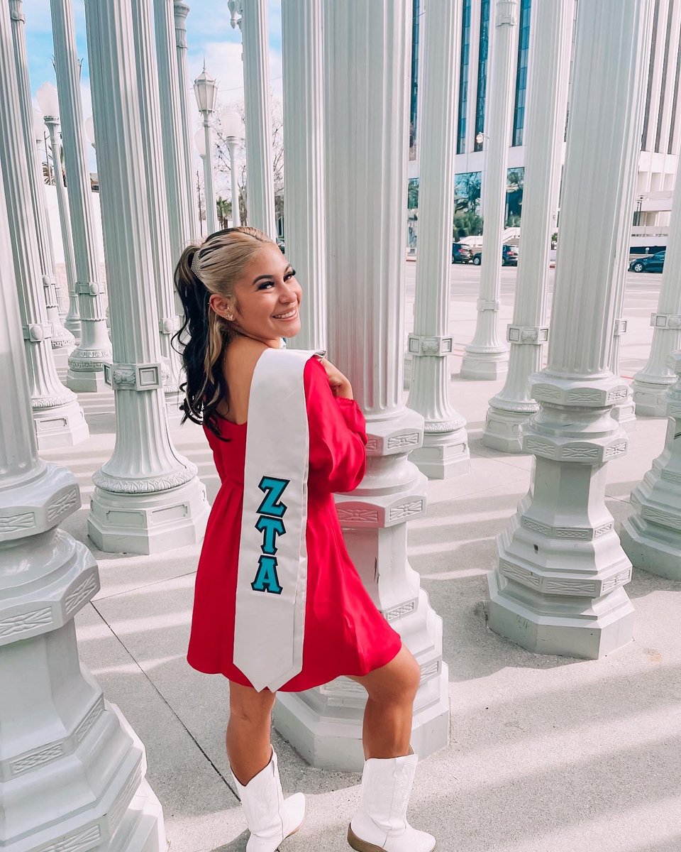 Congrats to our sister Marissa Regalado! We are so proud of her and all her hard work as Director of Activities, Alumni Chair, Secretary, and President! We love you and will miss you! 💗