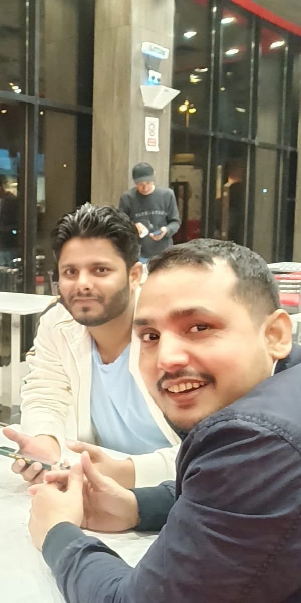 SunilRajbhar_'s tweet photo. वैसे तो हंसी तभी आती हैं जब कोई दूसरा इंसान आपको हंसाता है | ऑनलाइन कोई फनी जोक, फोटो, फिल्म, कहानियाँ सर्च करें और हंसी को आमंत्रण दें |
#laughter
#Laughter_Challenge https://t.co/DaGSJNpZHD
