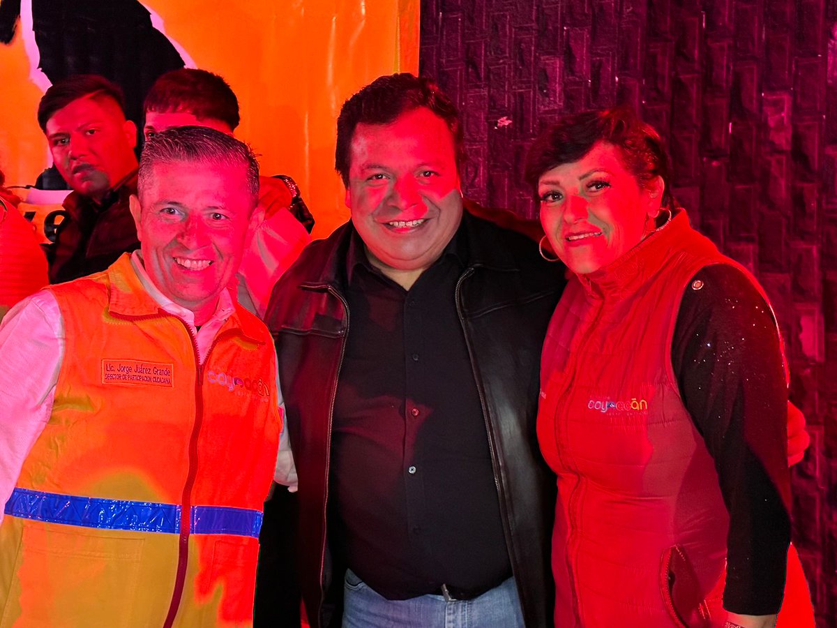MezRosy's tweet photo. Asistí a Posada Navideña por la Juventud con Giocán con los vecinos Coyoacanenses. Agradezco la invitación al exconcejal Armando Jiménez Hernández. Vamos a seguir trabajando de la mano con nuestro Alcalde Giovani Gutiérrez.
#PorBuenRumbo
#ArmandoUnMejorCoyoacan
#GioContigo https://t.co/1OsiDUmGTJ