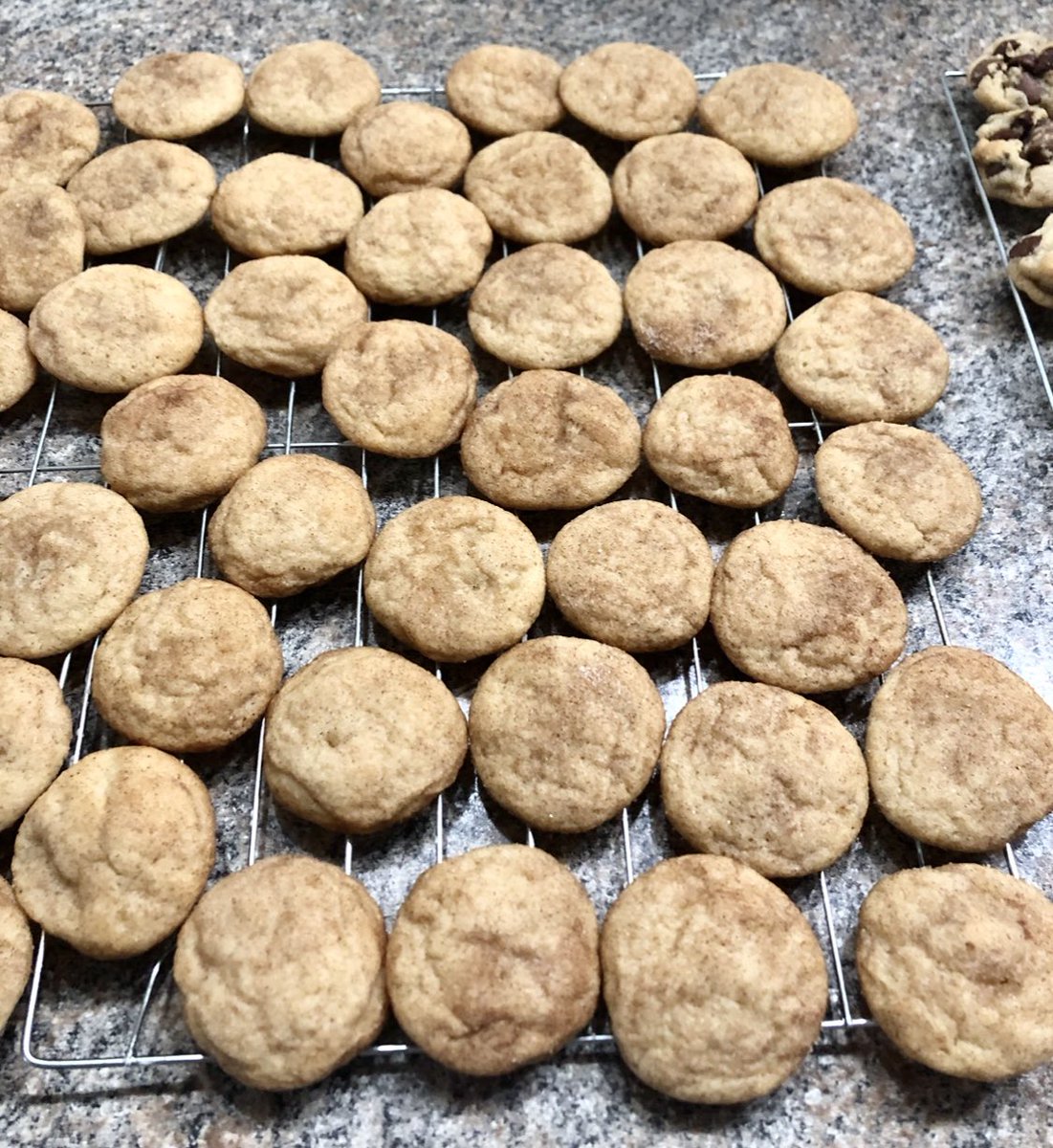 #SnickerDoodles #HomeMade #GrandmasRecipe #SweetTooth #BakingDoneRight #EatPGH #TrueCooks #SundayFunDay #FullOfFlavor 👌👌👌👌