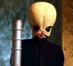 LickingOnFrog's tweet photo. @javariusgilber @The_ColeAnthony @MarkelleF @EddieHouse_50 Why your son look like cantina band member 1 https://t.co/1yjenNnEZn
