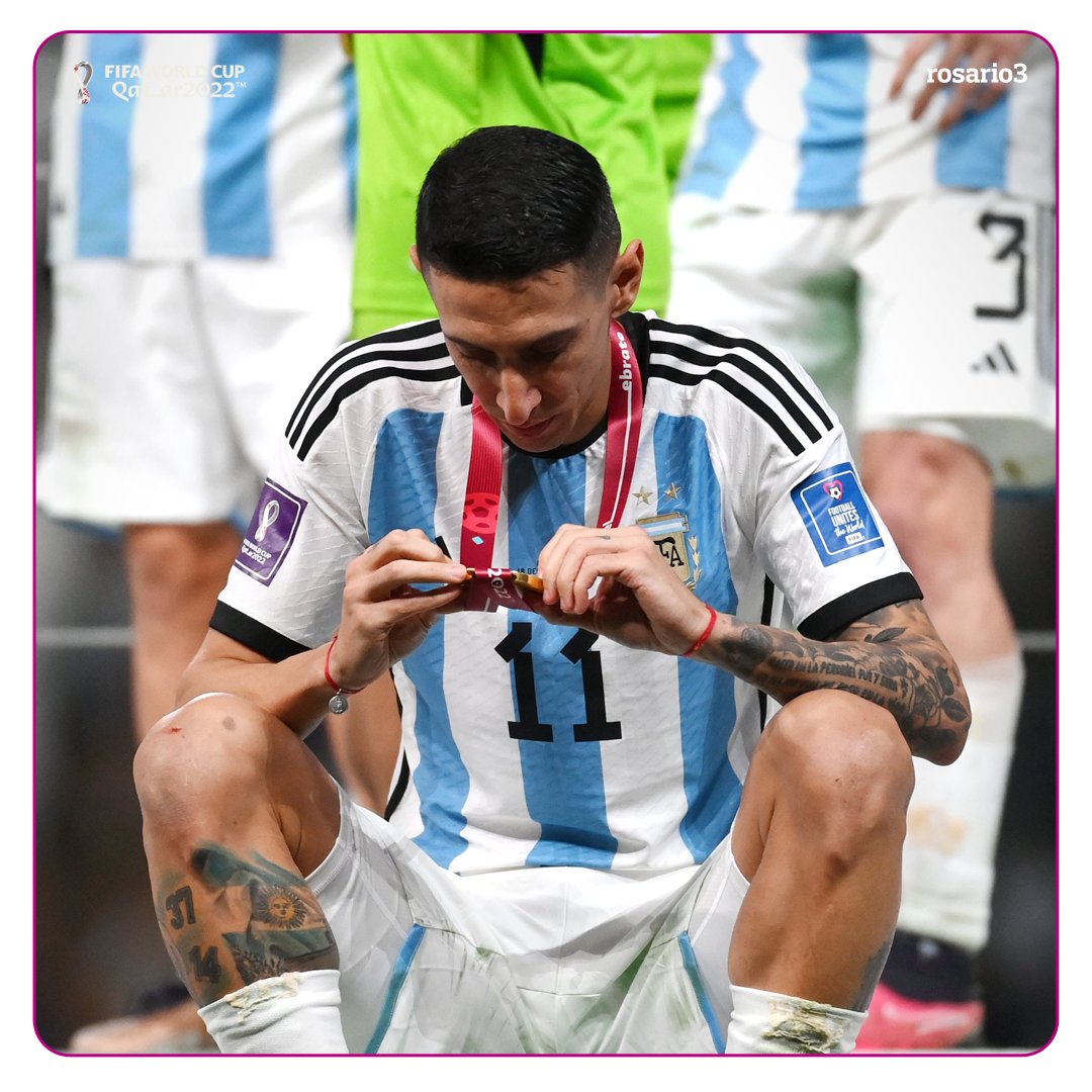 Rosariotres's tweet photo. Creelo Fideo, somos campeones 🙏🏆

#rosario3 #qatar2022 #mundial2022 #argentina #somoscampeones https://t.co/7esANyKrRm