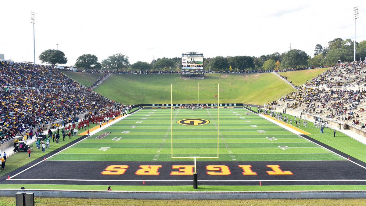 Camden_Hardy1's tweet photo. Blessed to have received an offer from Grambling State University !!@CoachSaeed1 @coacht044 @huejack10 @Ck2Sports https://t.co/DG376O7MLZ