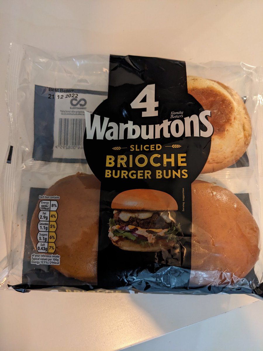 GymSim's tweet image. .@Warburtons someone/something has one job to do. One job! Needed 4 and was robbed. I mean how many times do you count how many are in the packet before buying?