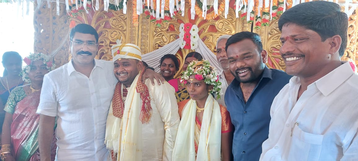SampathKumarINC's tweet photo. Attended to various Marriages in #alampurassembly @INCTelangana https://t.co/tNyRkDtZRx
