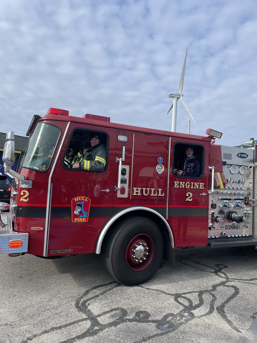 HullPirates's tweet photo. A big thank you to all who made today possible! 

What a great way to celebrate our State Champions!

Thank you to @hullboosters as always for all of their help in putting this together. 

PROUD TO BE A PIRATE!

@HullPolice @hullfire @MassStatePolice https://t.co/iLiY9onvkq