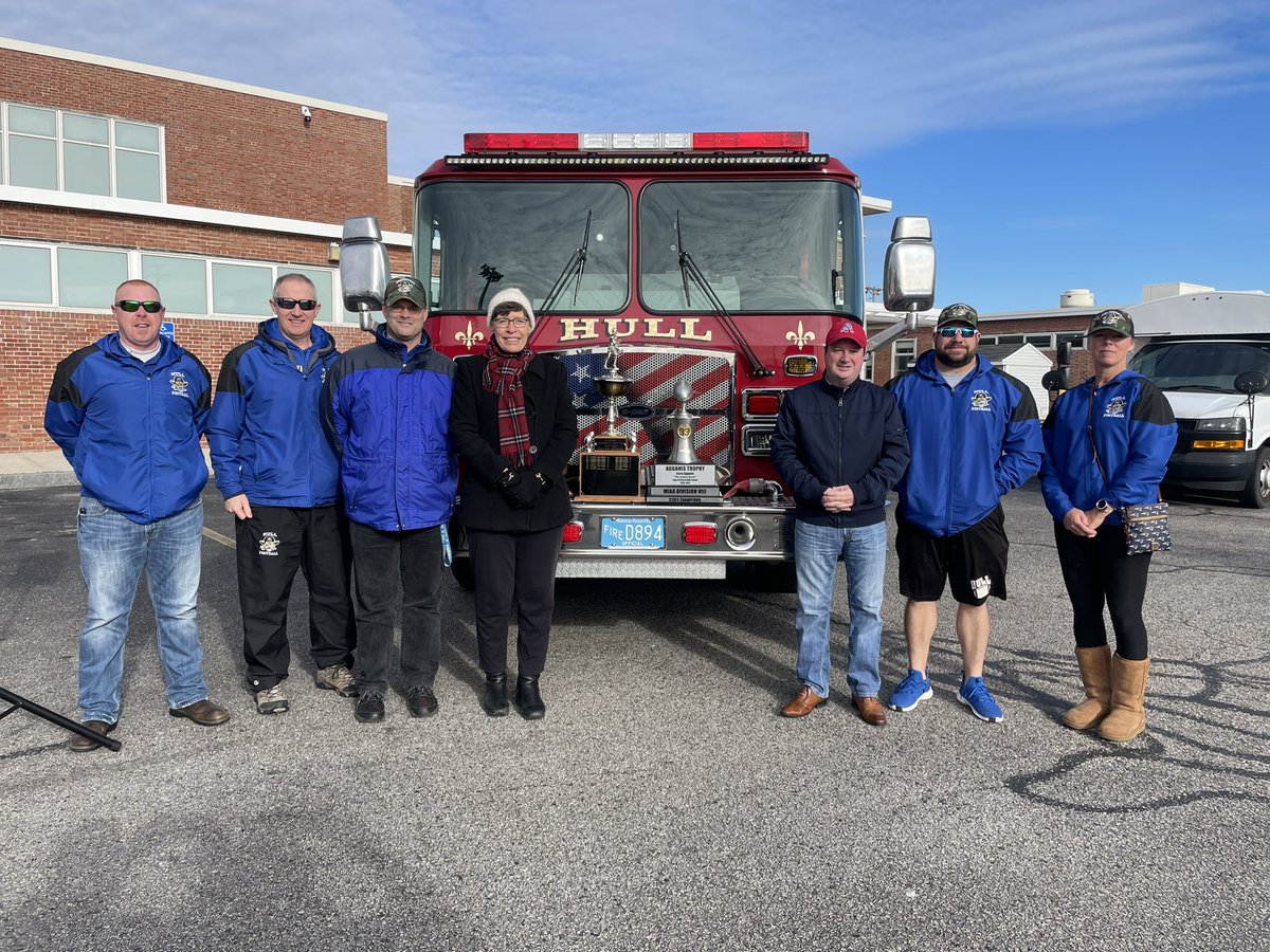 HullPirates's tweet photo. A big thank you to all who made today possible! 

What a great way to celebrate our State Champions!

Thank you to @hullboosters as always for all of their help in putting this together. 

PROUD TO BE A PIRATE!

@HullPolice @hullfire @MassStatePolice https://t.co/iLiY9onvkq
