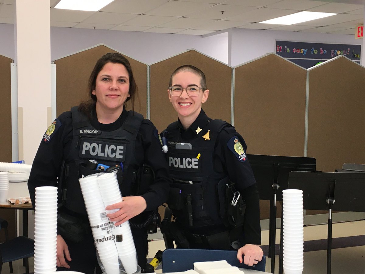GreenfieldCB's tweet photo. Greenfield students ended a busy week with hearts and bellies full. The Greenfield Home and School in partnership with the Scotchtown and New Victoria Volunteer Fire Depts and Cape Breton Regional Police Dept hosted a pancake breakfast. Thank you to all our Volunteers! #CBVRCE_NS https://t.co/xUI9Tr2zAj