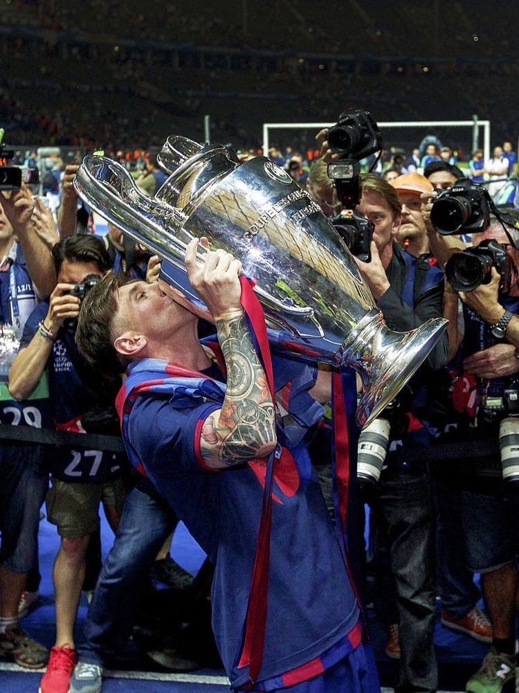 Que bonito es ver cómo tu ídolo, el mayor culpable de engancharte a este deporte ha conseguido todo lo habido y por haber. Es una gratitud eterna.

Todo lo que diga ahora mismo se va a quedar corto, te quiero mucho Leo, eres el más grande.