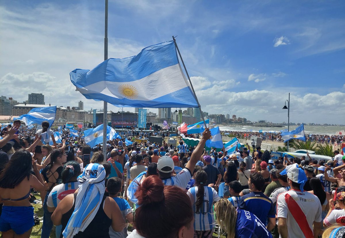 Italia en Mar del Plata tweet media