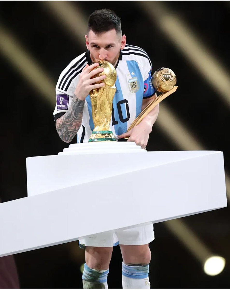 Vamos we did it for leo 💓🥺 the dream finally became reality #ArgentinaVsFrance #ARGFRA #FIFAWorldCup @SuperhitVK