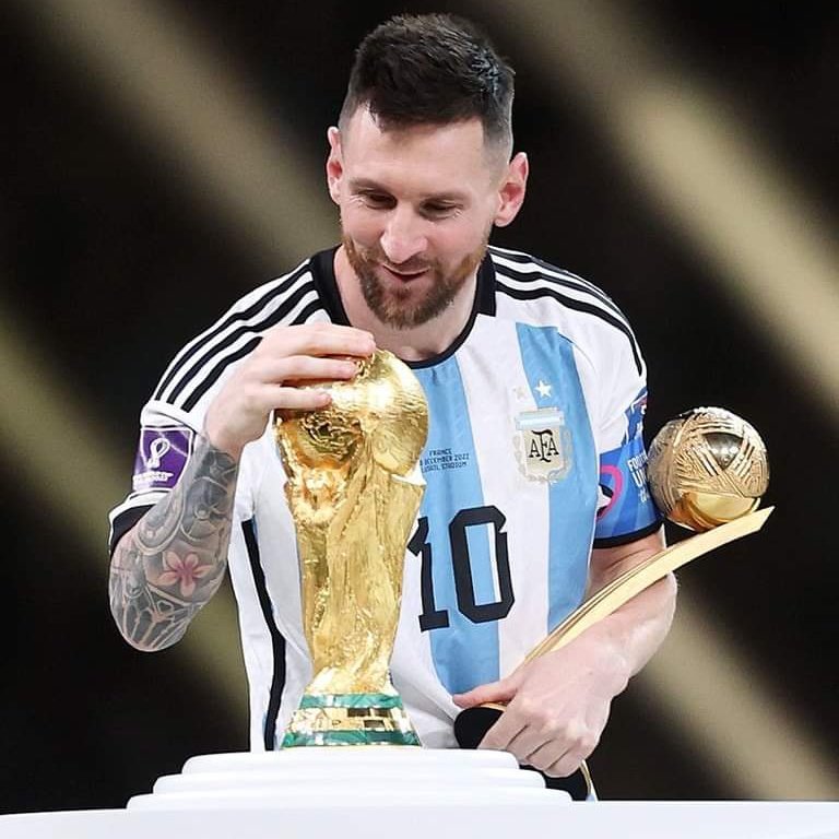 sRaZa28's tweet photo. Messi is GOAT 🐐 
#NewProfilePic https://t.co/fjD2TXeDi5