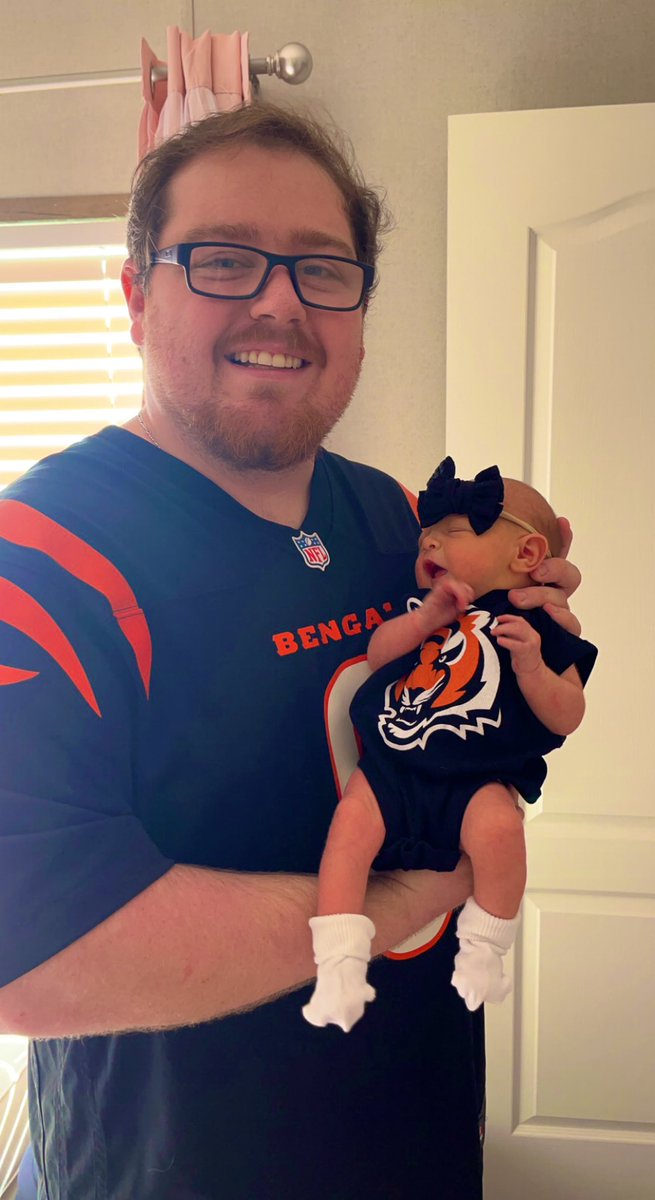 bnorman51's tweet photo. Maggie girls first gamedey. Who Dey!! @Bengals @JoeyB https://t.co/Fb2cdkXhI0