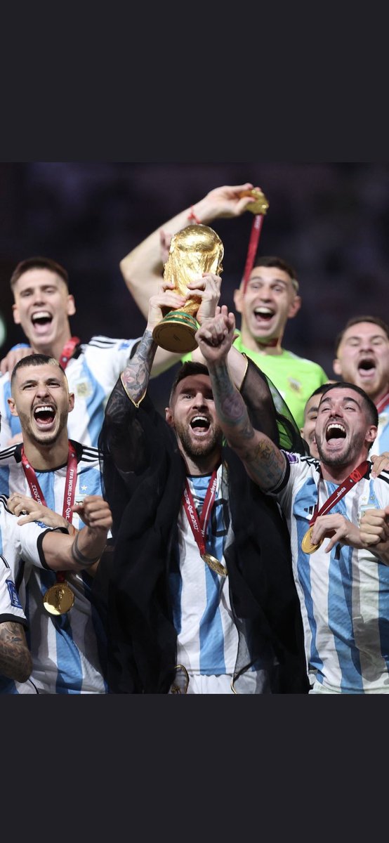 SUF8od's tweet photo. شيلها يا طوويل العمر شيل 🤍🤍🤍🤍🤍🤍🤍🤍🤍🤍.  #كاس_العالم_FIFA #ميسي https://t.co/i2DKoFqo87