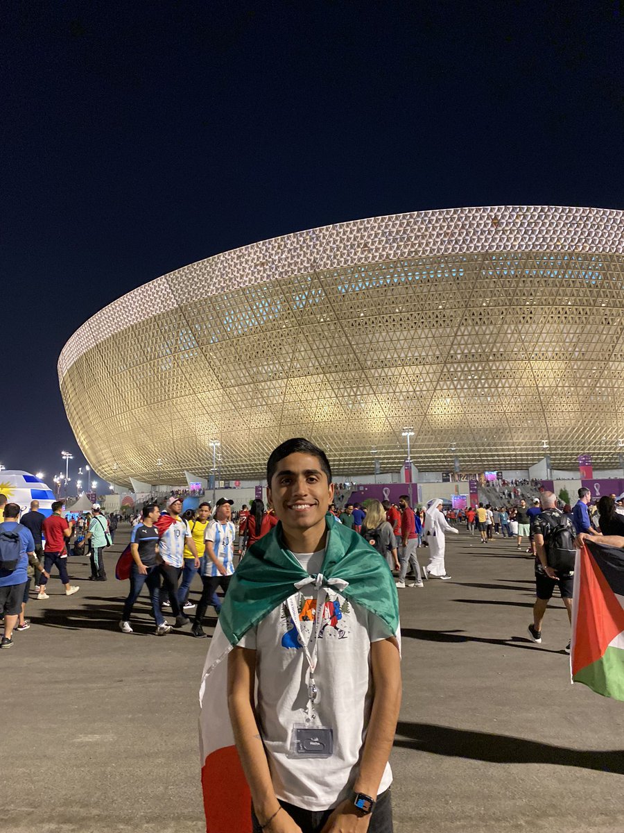 MaarcoVO's tweet photo. Se acabó #FIFAWorldCup, la mejor experiencia de mi vida. Estuve 12 de 28 días, fui a 9 de 64 partidos, 2 de México y valió la pena cada peso gastado🤩 #Qatar2022 https://t.co/7fme1mXcTf