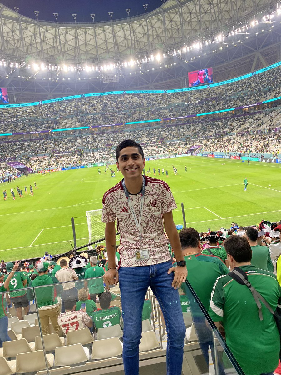 MaarcoVO's tweet photo. Se acabó #FIFAWorldCup, la mejor experiencia de mi vida. Estuve 12 de 28 días, fui a 9 de 64 partidos, 2 de México y valió la pena cada peso gastado🤩 #Qatar2022 https://t.co/7fme1mXcTf