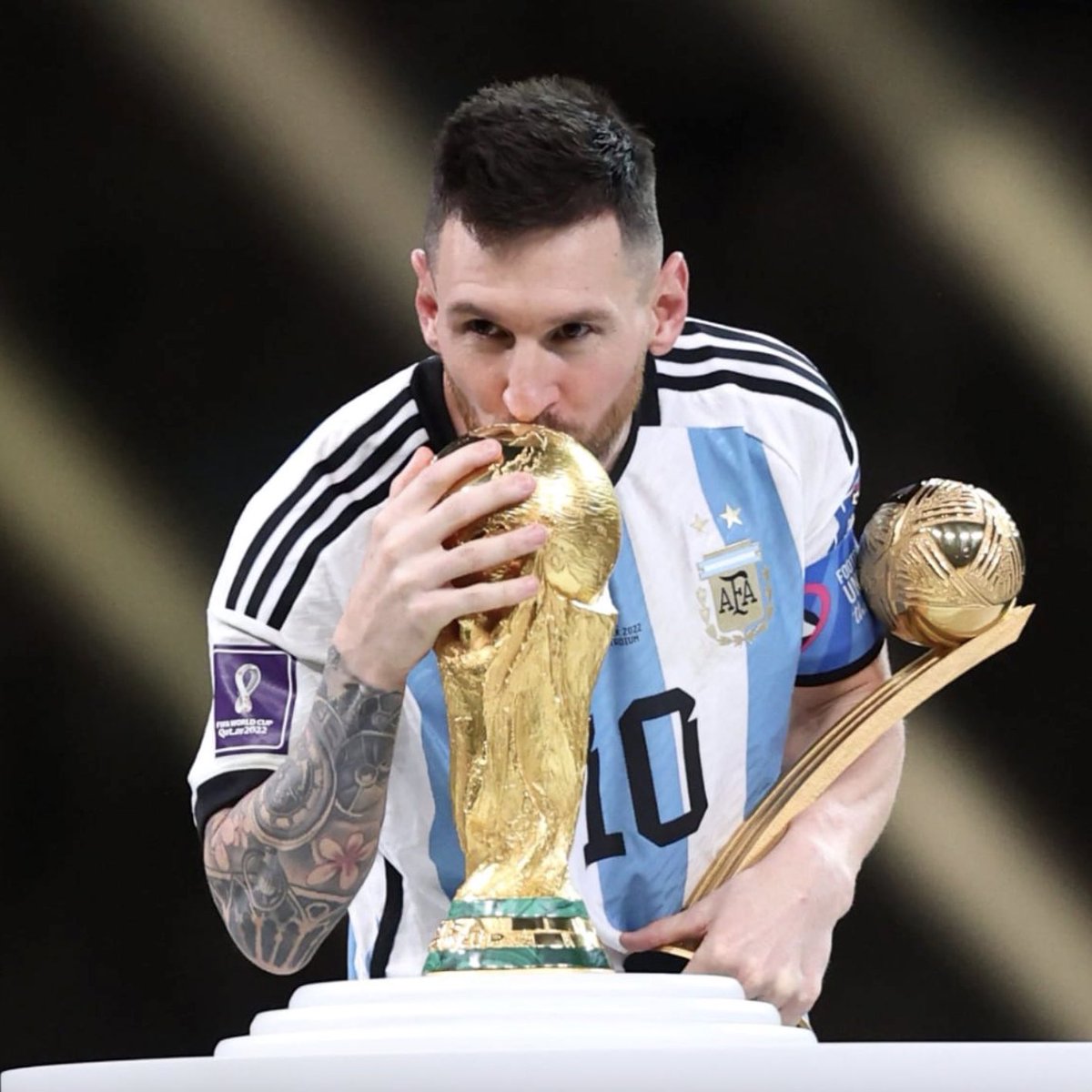 LostInFilm's tweet photo. Messi. https://t.co/jpO8Lnc1l2