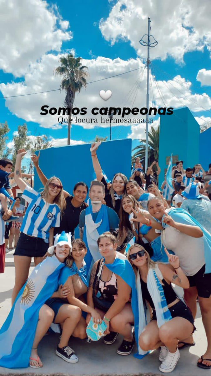 PaulaPiombetti_'s tweet photo. 💙💙💙💙💙🤍🤍🤍🤍🤍 https://t.co/kIbiCdNYgR