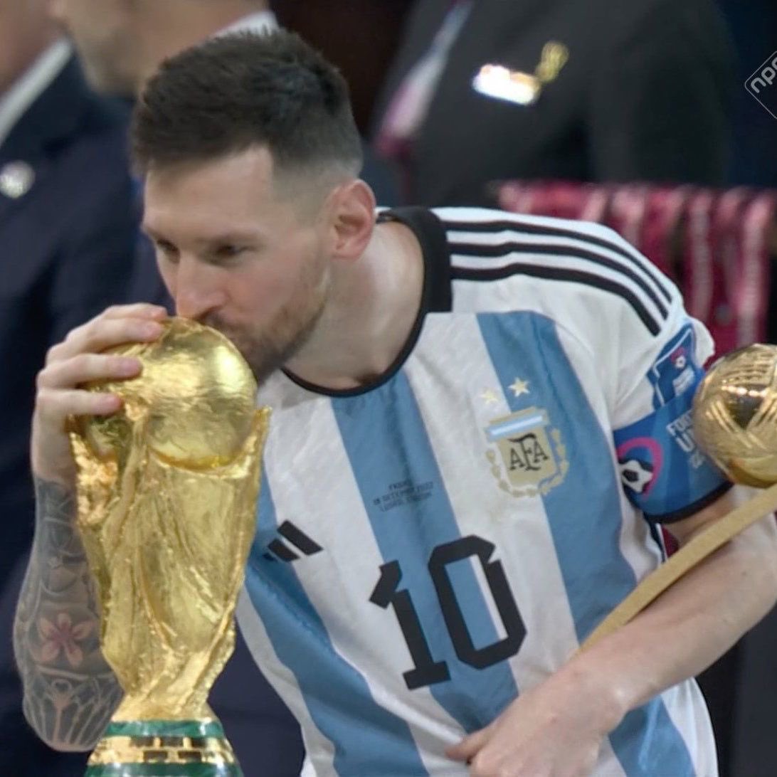 utopicocorreg's tweet photo. @As_TomasRoncero A tu mamá se la tiraron y vos sos un hijo de un cargamento de putas con el culo sangrando.
Vives de esto payaso, aprende algo de fútbol, en tu reverenda puta vida te pusiste un par de botines…
Gallego puto olor a ajo frito!! https://t.co/6nds53Yk2D