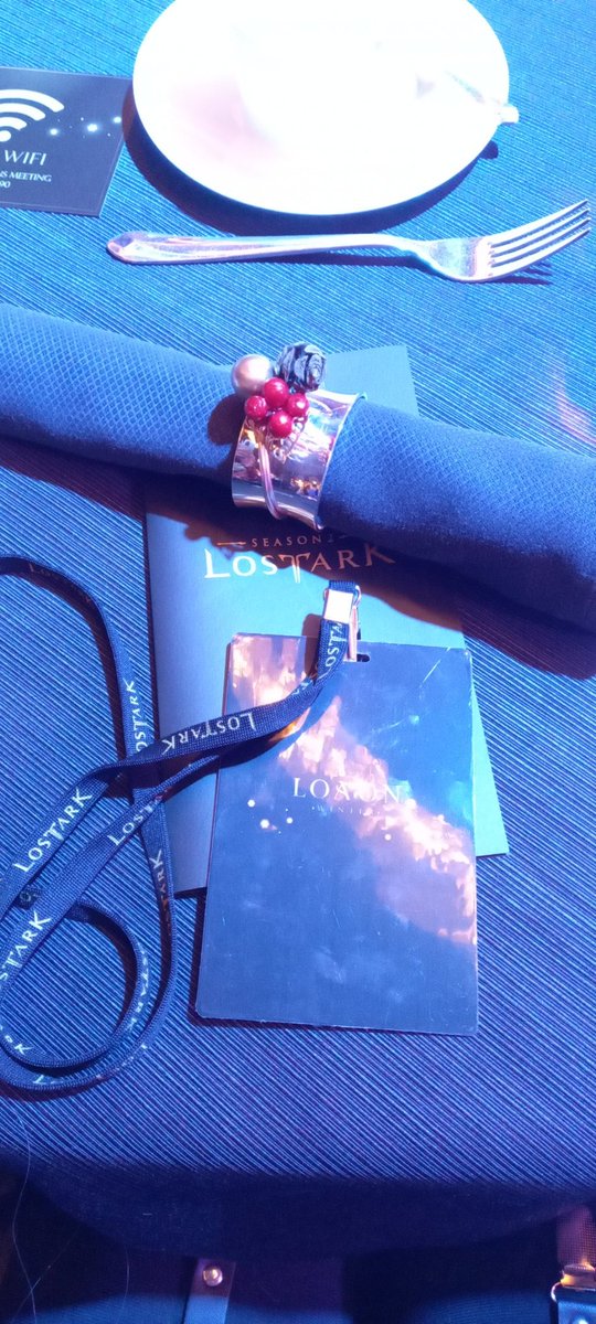 tingilinde7's tweet photo. 2022 LOAON WINTER 로아온 윈터에 당첨이 되어서 다녀왔습니다ㅎㅎ
정말 즐거웠고 뜻하지 않게 인터뷰까지 하게 되어서 영광이었습니다!!
앞으로도 우리 로아 흥하게 해주세요💕
https://t.co/9EkJdjhmzi
57:43 정도에 나와요ㅋㅋ
#LostArk #LOAON #로스트아크 #로아온 #로아온윈터 #LOAONWINTER https://t.co/XBVFQdzC5d