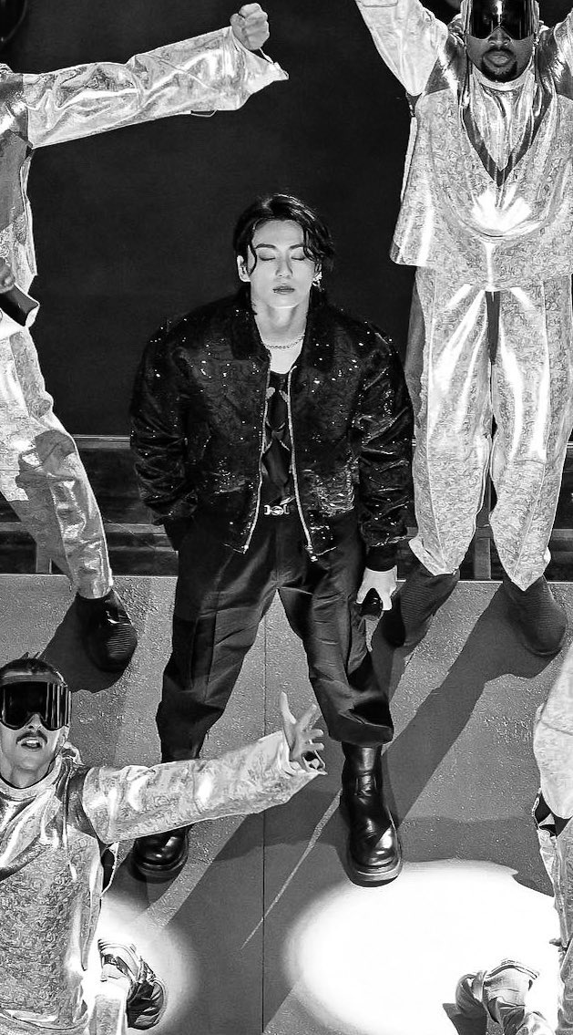 JupKhun's tweet photo. เป็นฟุตบอลโลกที่นี่คอมพลีทที่สุดแล้ว เมื่อศิลปินที่รักมากเป็นคนร้องเพลงเปิดบอลโลก และปิดฉากด้วยการคว้าแชมป์โลกของนักฟุตบอลที่รักและตามเชียร์มาตลอด 

Look who we are, we are the dreamers
We make it happen 'cause we believe it

💜💜💜🇬🇹🇬🇹🇬🇹🎉🎉🎉#ฟุตบอลโลก2022 #FIFAWorldCup https://t.co/CB6Z07XTM0