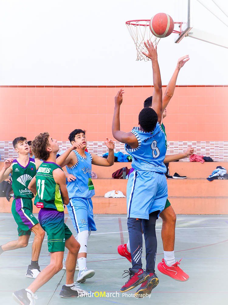 adecgoleta's tweet photo. 📌 RESULTADOS | Liga @FAB_Malaga | J1ª | Fase Plata🥈

😊 Cadete Masculino 4️⃣5️⃣ - 4️⃣0️⃣ @EBGMALAGA 

Jugamos un partido intenso y bonito que finalmente cayó para nuestro lado lo que nos hace conseguir un plus de motivación para lo que viene‼️

#SomosTUequipo💙
#vamosgoleta🏀 https://t.co/Vak2GdOHeP