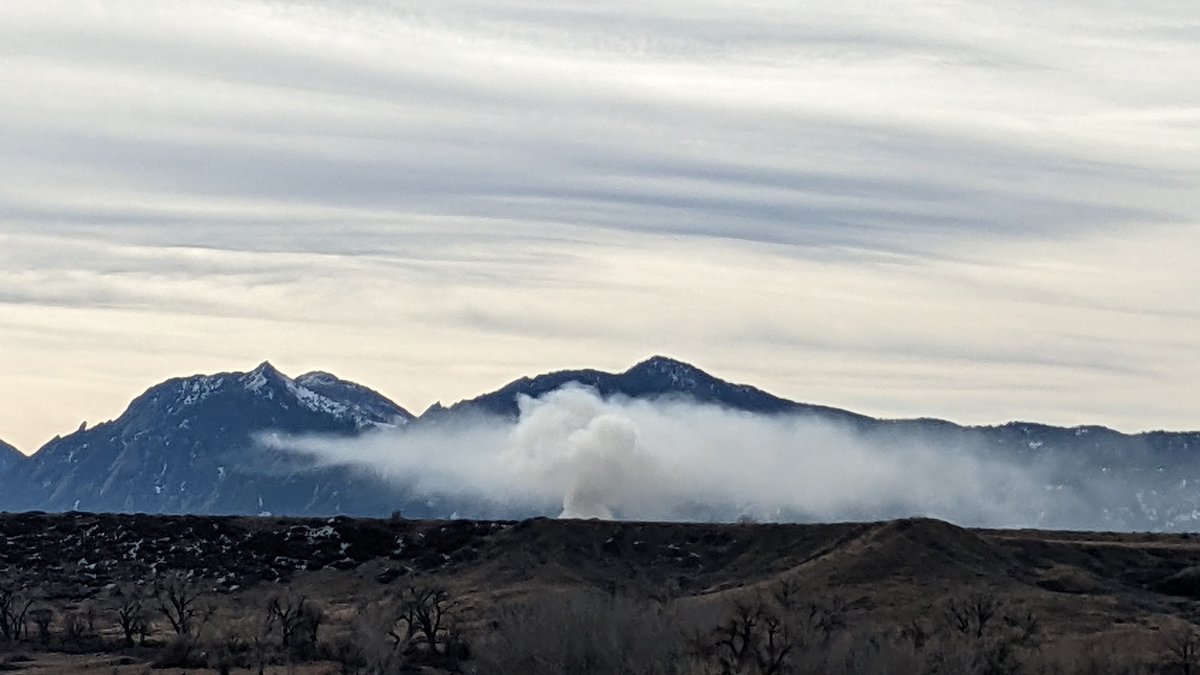 djilk's tweet photo. There appears to be a #fire in north #Boulder https://t.co/ggQtDUvnoh