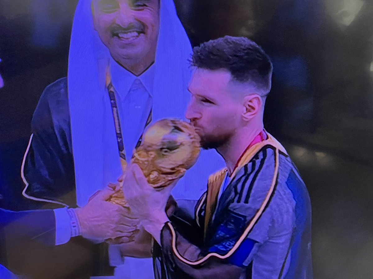 B_Ander4's tweet photo. Congrats #Argentina wins ! 4-2 in penalty kick playoff What a game! @FIFAWorldCup #Messi𓃵 #ArgentinaVsFrance #FIFAWorldCup #penaltykicks https://t.co/Vnizj0puy3