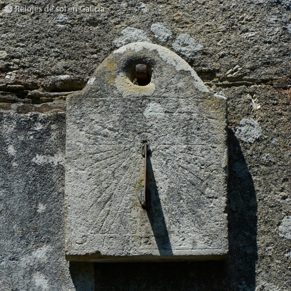 relojesdesolgal's tweet photo. #Relojdesol en el municipio de #Pol (#Lugo)

#Reloxodesol no #concellodePol (#LU)

#gnomon #rellotgedesol #relógiodesol #sundial #sonnenuhr #cadransolaire #orologiosolare #meridiana #aurinkokello #日晷 #日時計 #해시계 #iglesia #igrexa #church #luaces #comarcademeira #galiciarural https://t.co/BUxD5pk9IG