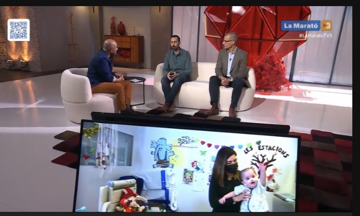 vallhebron's tweet photo. Ara @la_marato connecta amb la Bet i la seva mare, Sara Batllosera, des de l'UCI Pediàtrica de #VallHebron. La Sara explica que cada dia fisioterapeutes, infermeres, metges i metgesses tenen cura de la seva filla. https://t.co/swnOY4g93u