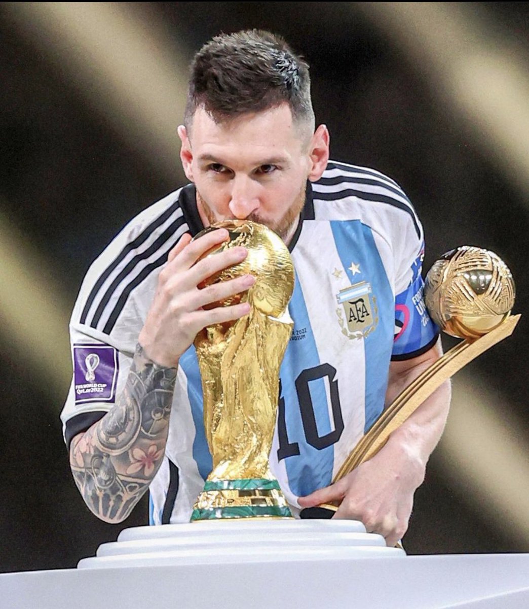 NatyyGalvan's tweet photo. ¡¡SÍ SEÑORES,SOMOS CAMPEONES OTRA VEZ!!👏🏼👏🏼🇦🇷🇦🇷💪🏻💪🏻
#ArgentinaCampeon #FIFAWorldCup #Catar2022 https://t.co/v4jb5khhPH