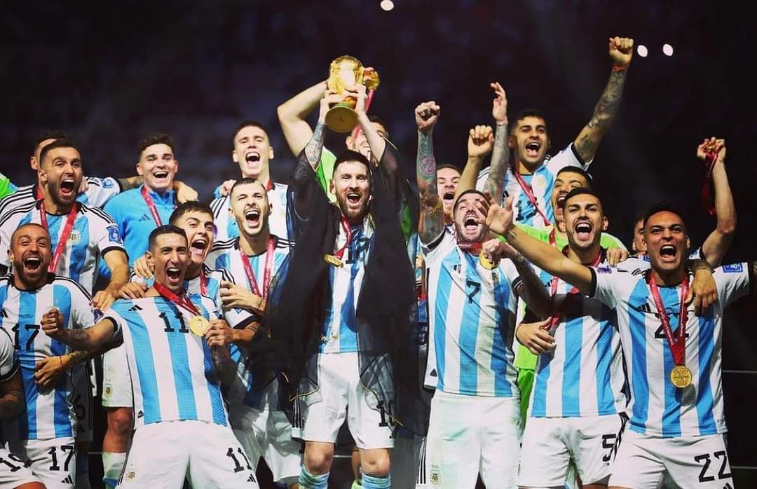 DanyCaseresOK's tweet photo. 🏆CAMPEONES DEL MUNDO! 🇦🇷🌎 #qtar2022 https://t.co/uNs3MhiRHS