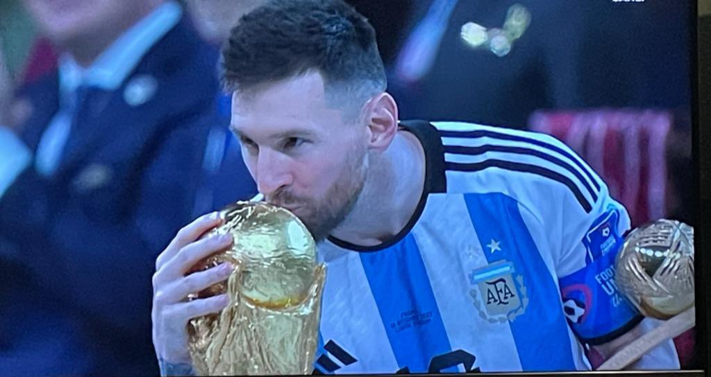 umuyap's tweet photo. The only thing missing…🏆🏆🏆
#LionelMessi https://t.co/5vbYrfJXMT