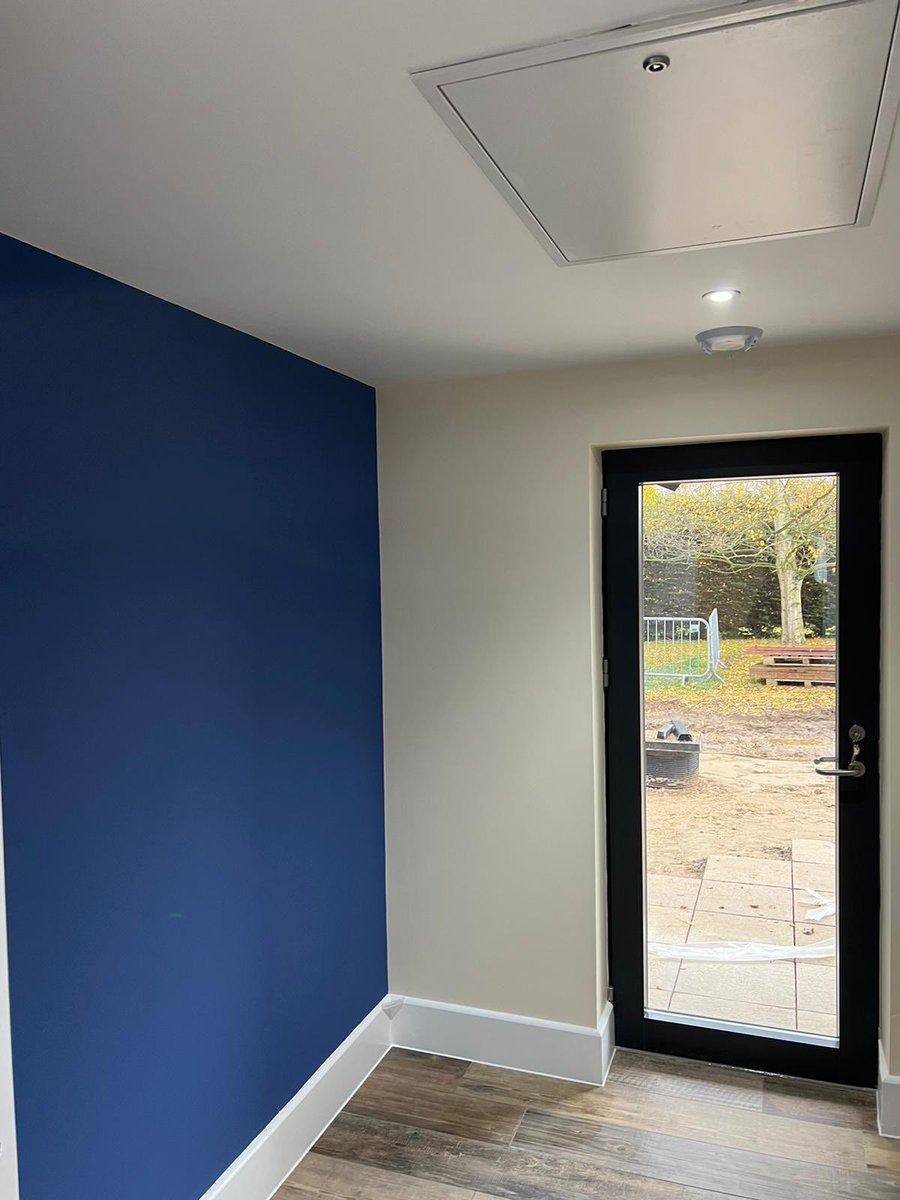 wadedecorator's tweet image. From looking like this on the outside, to looking like this on the inside! Plenty of photos to see below 👇