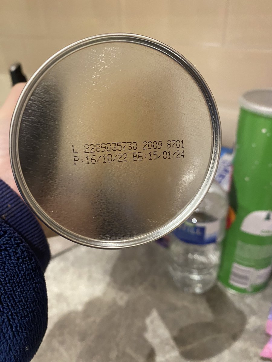 hellzbellz84's tweet photo. @Pringles_UK dunno what you’ve done to the flavouring but it’s like I’m eating mould spores. Have you changed the recipe as they taste rank and I don’t know why? https://t.co/pkfurWnkbm