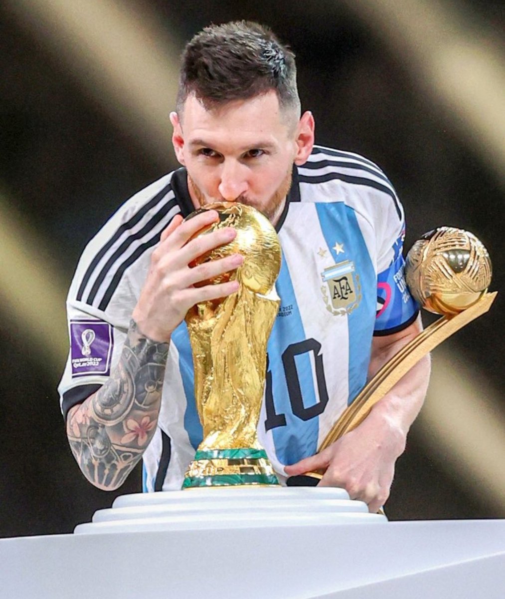 Ramses10R's tweet photo. YO VI A LIONEL MESSI @Ieomessiok GANAR UN MUNDIAL 💙 https://t.co/Nwn5Utcz8M