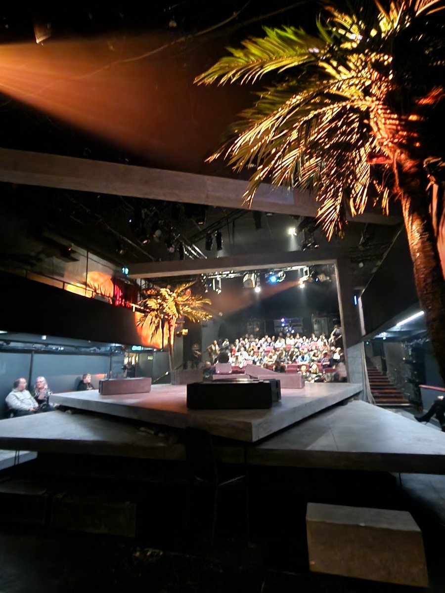 Support FHTE tweet media