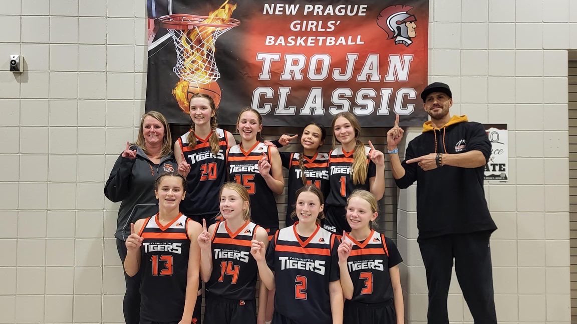 FYBAtigerhoops's tweet image. 7 Girls Black - 1st at New Prague Trojan Classic! 
Way to go!!!
🙌🥇🏀🐅