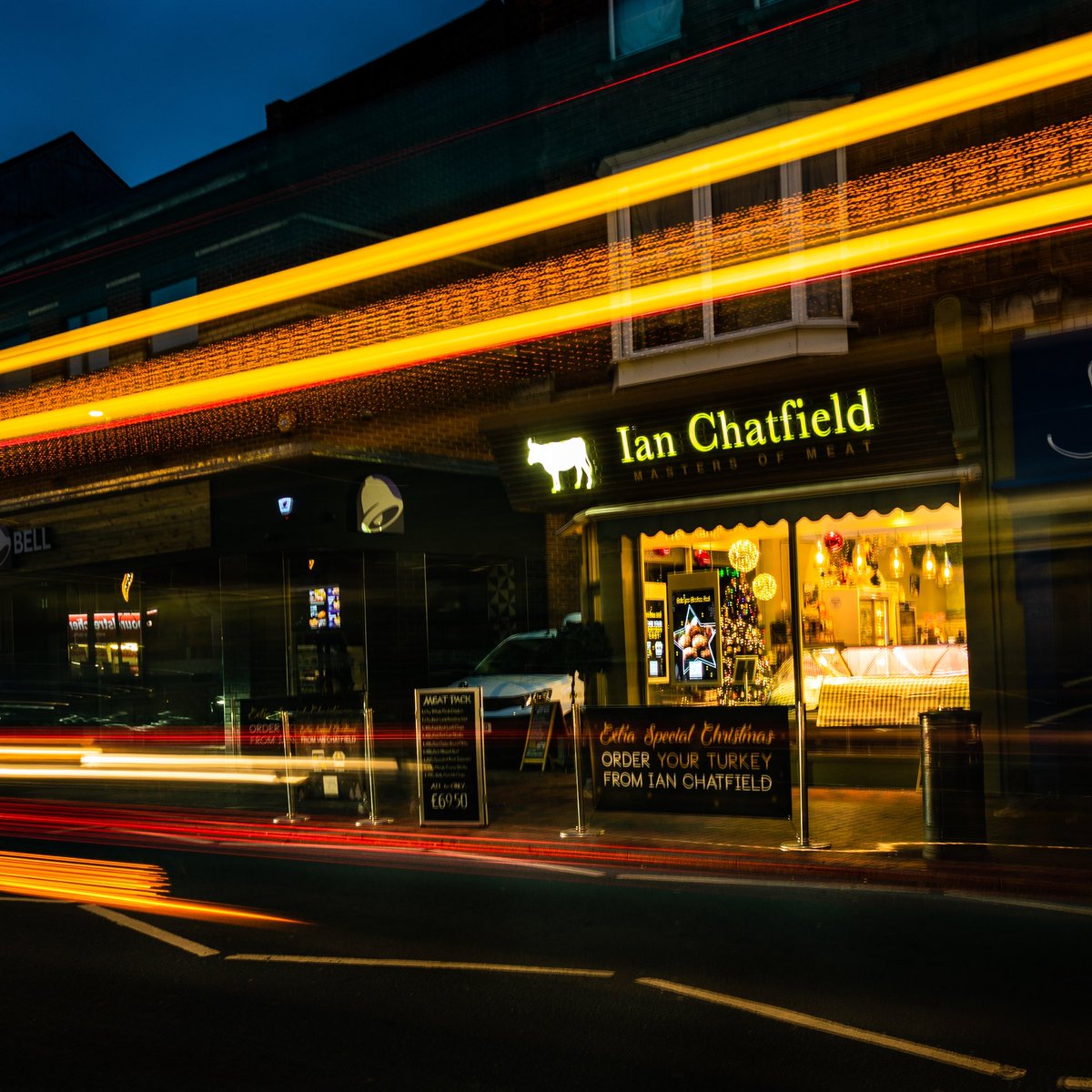 IanChatfield's tweet photo. Shout out to our AMAZING team this week! 🙌👊 They’ll be a working tirelessly to bring Christmas to the table this year! 🎄🍽️ A BIG thank you to all our lovely customers too, for your continued support and help keeping it local! 🤗💚

#christmastime #christmastable #ianchatfield https://t.co/CZsVgrNajd