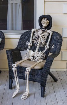 saretski's tweet photo. Me waiting for my @SkipTheDishes order today #yeg #lunch https://t.co/dL3Pnw0Ws3