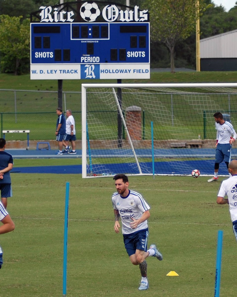 Congratulations to the GOAT!  #WorldCup2022 

#GoOwls👐 x #RFND