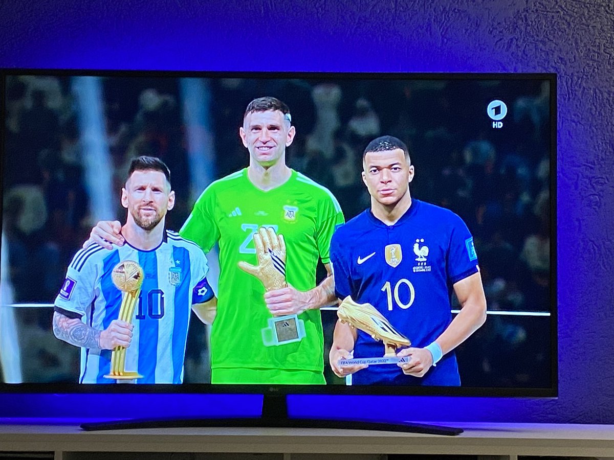 waizkarim's tweet photo. The best ever #FIFAWorldCup final.

The greatest footballer of our generation #Messi𓃵  wins it for #Argentina and deservingly got his 2nd Golden Ball award.

#Mbappe scoring a Hattrick in #FIFAWorldCupFinal is no small feat - wins Golden Boot and is a legend in making. #ARGvsFRA https://t.co/gBkxmwfEQd
