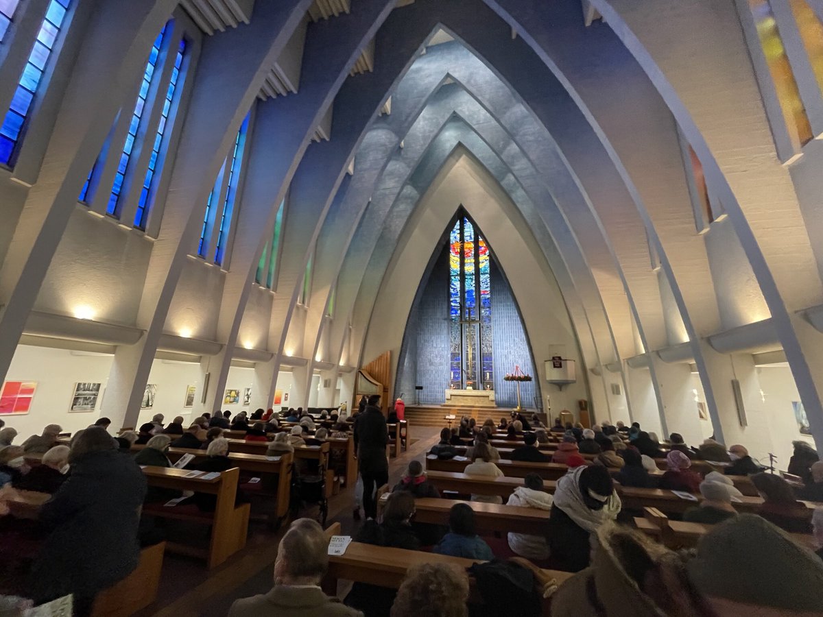 NiccoloTribolo's tweet photo. In Kirchen findet man mich eher selten. Aber #noonsong zum 4. Advent war schön.
#Berlin https://t.co/vlHucwgjwV